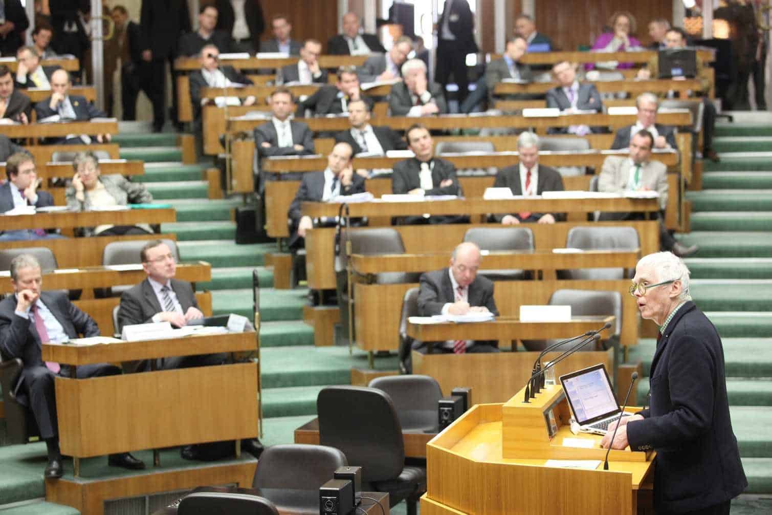 WEB WGG Tagung im Parlament 3.2.2011 - Enquete Umwelt-Bauen-Wohnen - Lugger (ARGE Eigenheim)